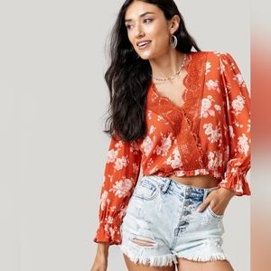 Small Floral Cropped Blouse - image 1